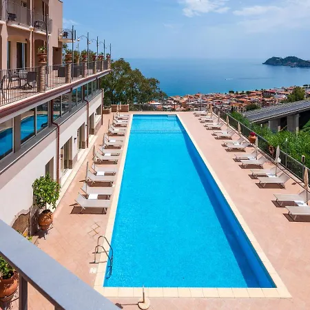 Antares Hotel Letojanni