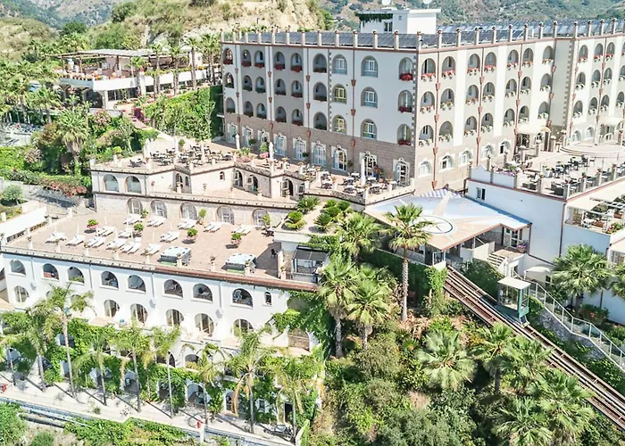 Hotel Antares 4*
