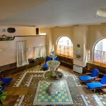 Hotel Antares 4*