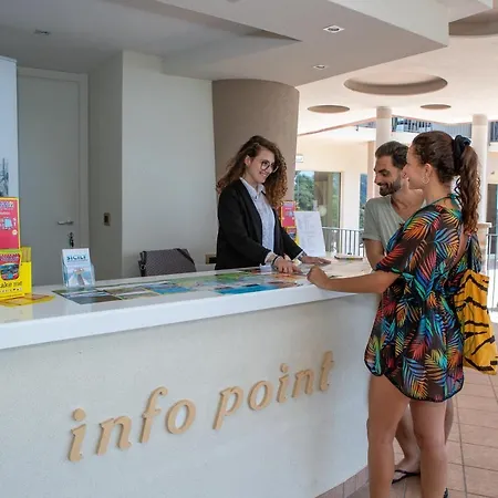 酒店 安塔芮丝酒店 4*