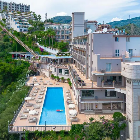 安塔芮丝酒店 酒店 4*