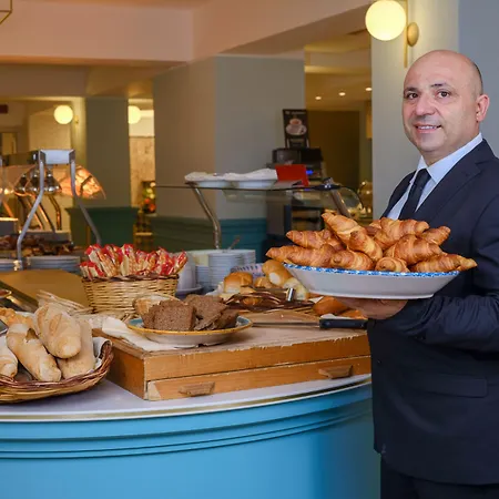 安塔芮丝酒店 勒托阳尼