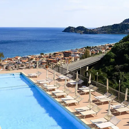 Hotel Antares 4*