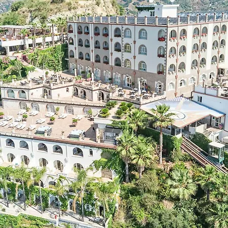 Hotel Antares 4*