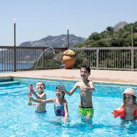 安塔芮丝酒店 酒店 4*