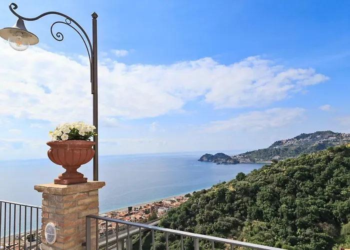 Hotel Antares Letojanni